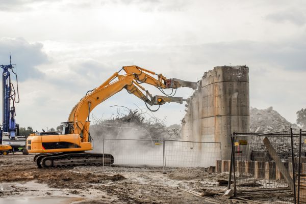 Silo Demolition in Rockford